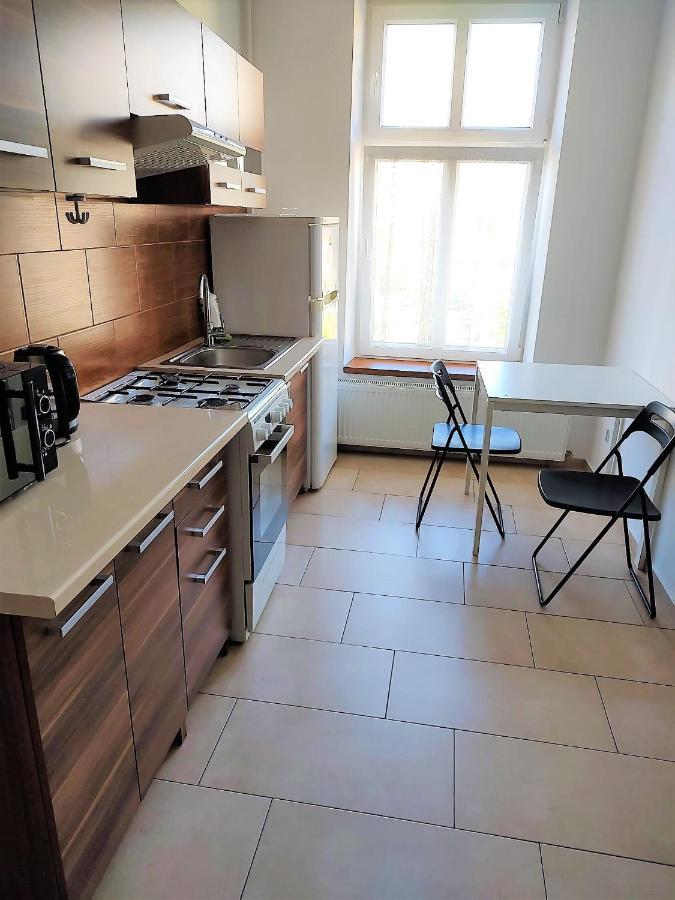 Tanie Noclegowanie Katovice Exteriér fotografie